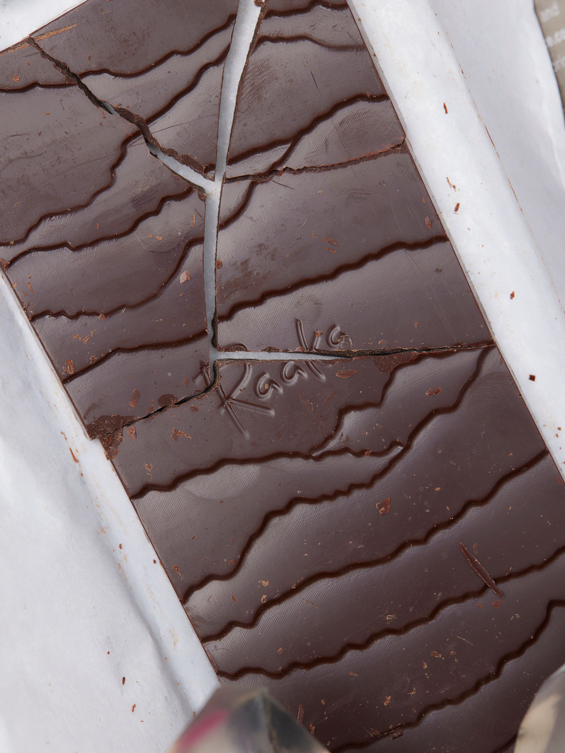 MERCHERY-23-Chocolate bar_Raaka_Top_ (1).jpg