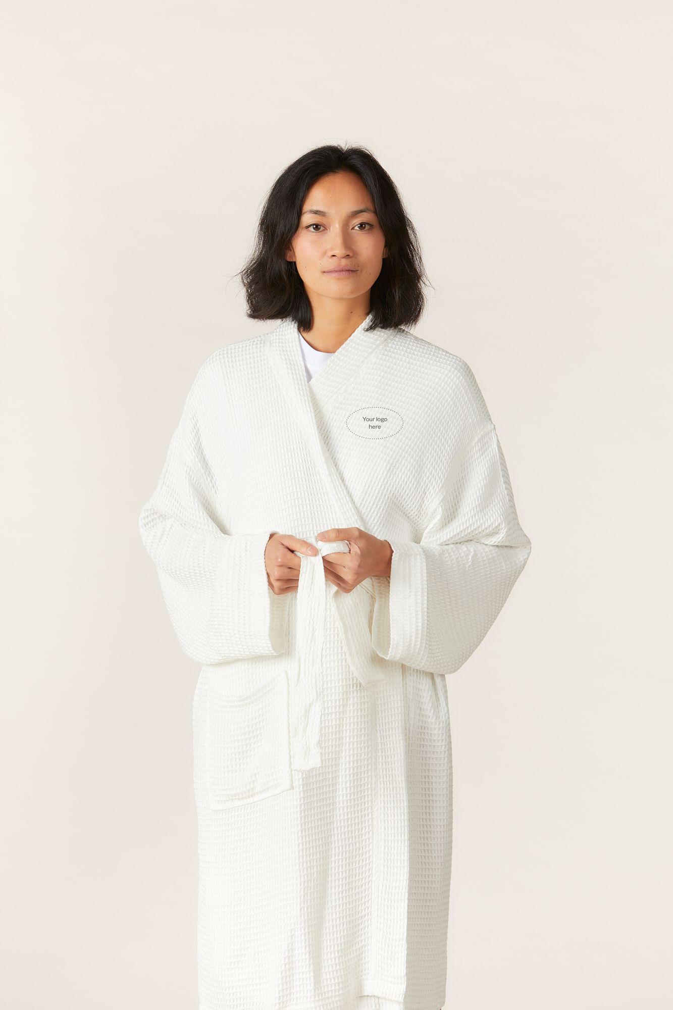 https://us.merchery.co/cms/uploads/MERCHERY_Ettitude_bathrobe_cloud_1_1_17ea5ee70e.jpg