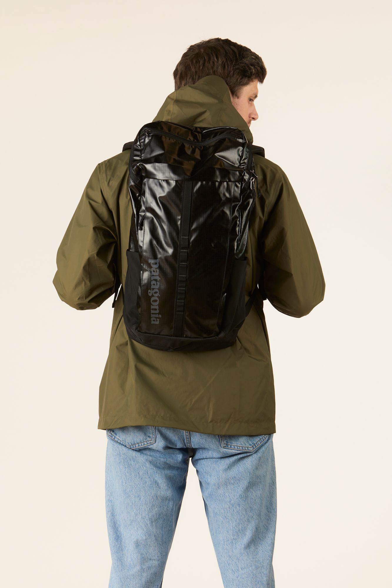 MERCHERY_MAY-Patagonia backpack_black_1.jpg