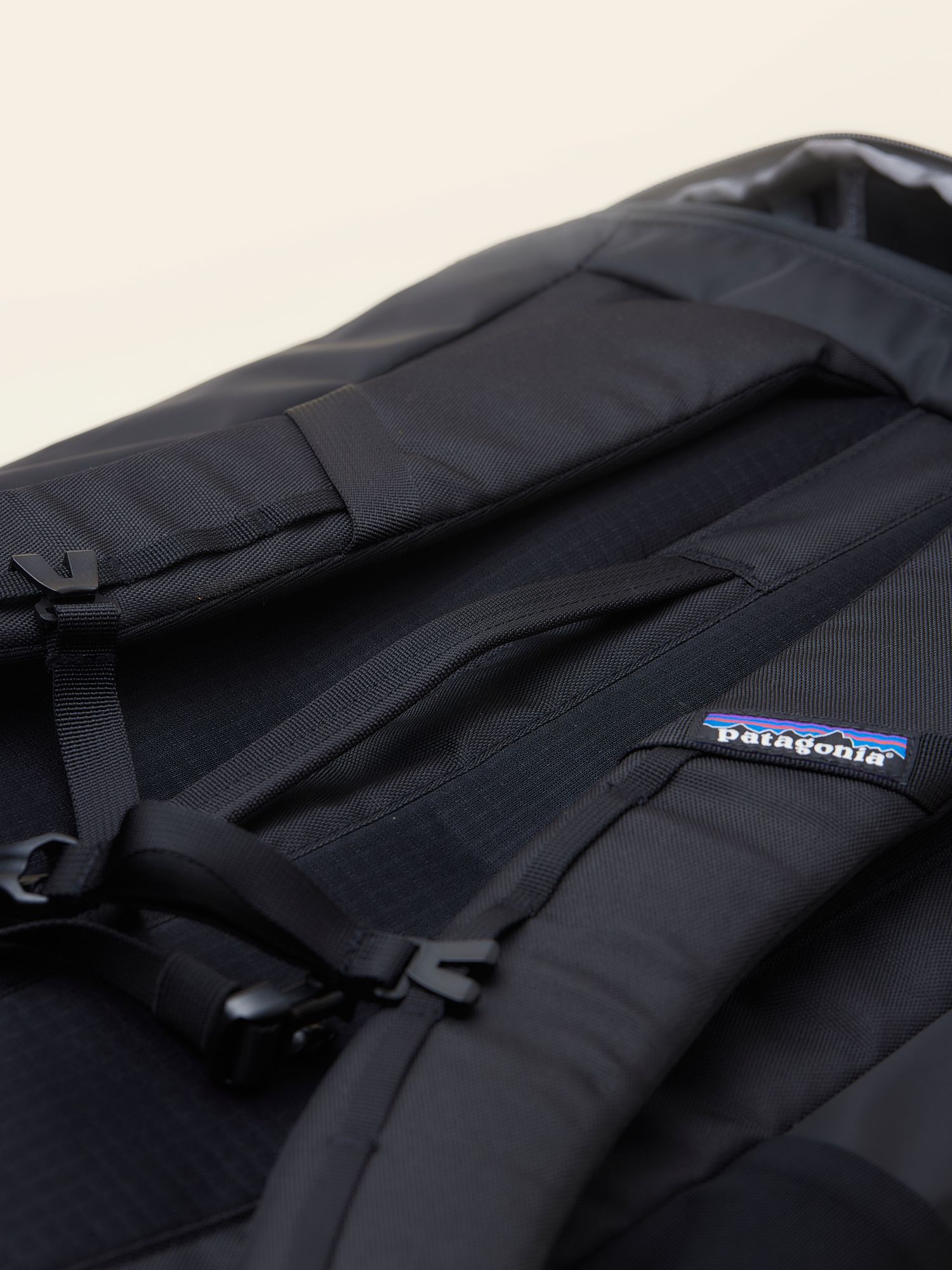 Patagonia_backpack_Details_MERCHERY_DEC_234578_1_50cc729b77.jpg
