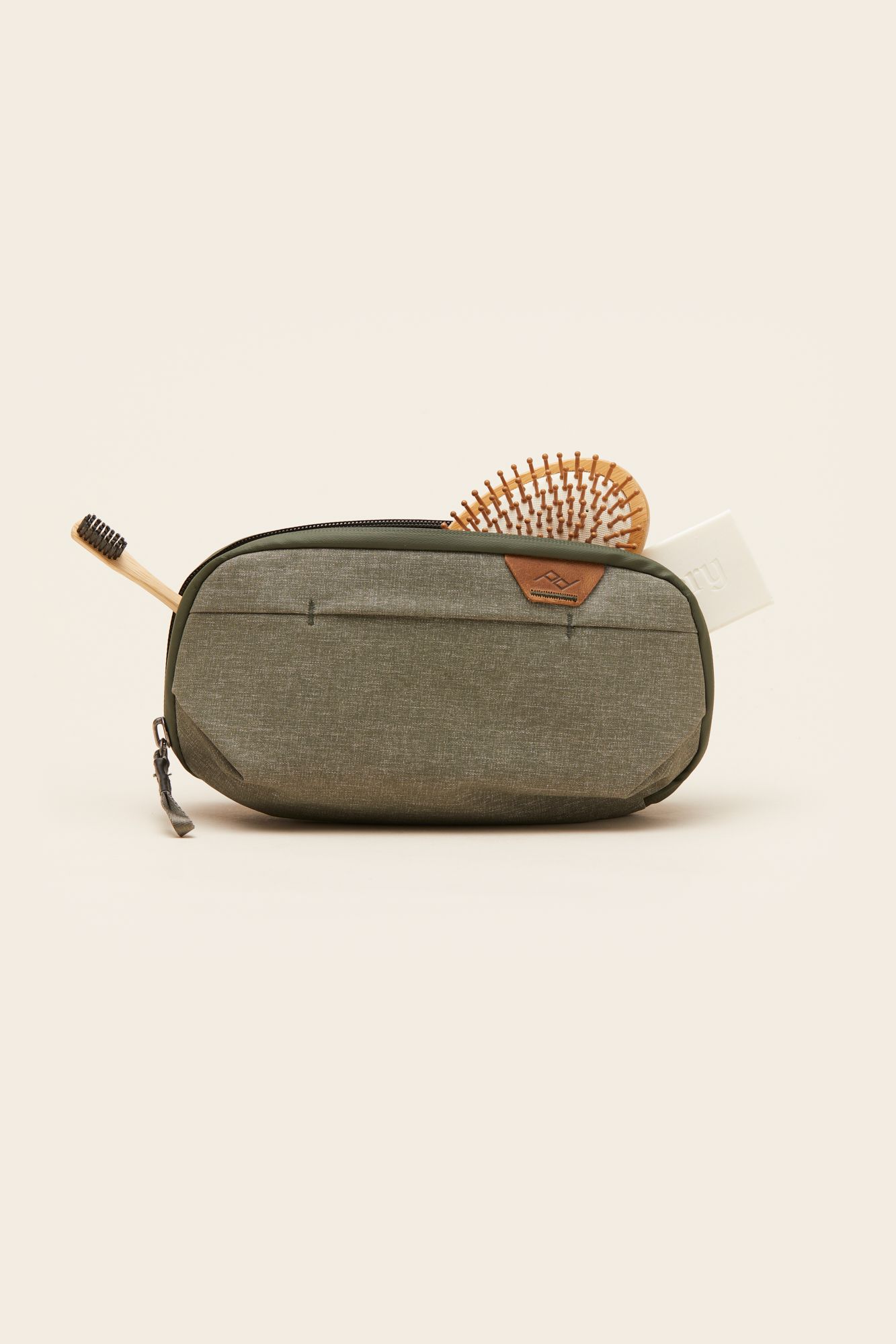 Peak design wash pouch 2x3.jpg