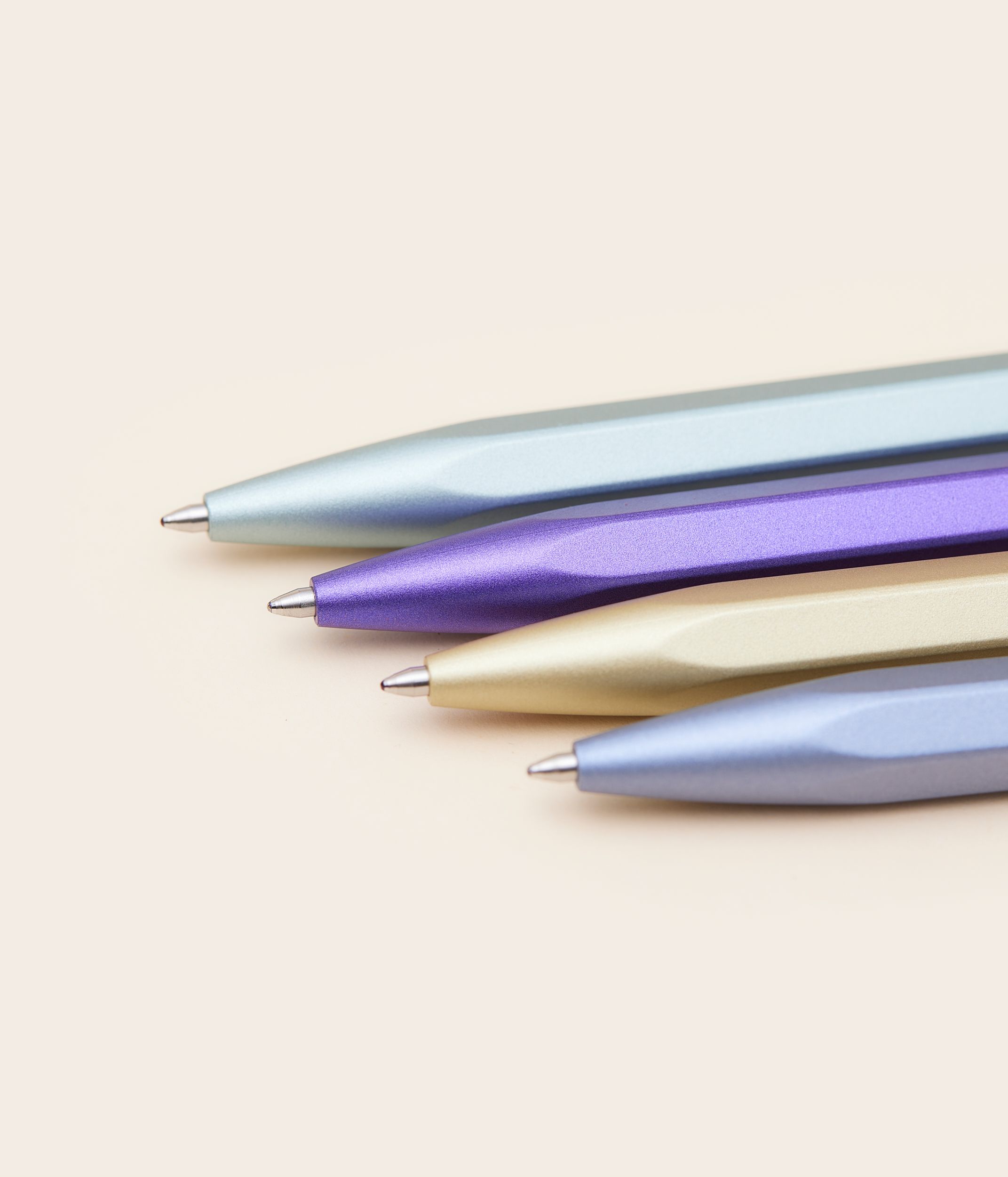 Stone_pen_MERCHERY_MARCH_25_8874_C1_V03_C1_V03_C1_V03_1_8cc1f29a0d.jpg