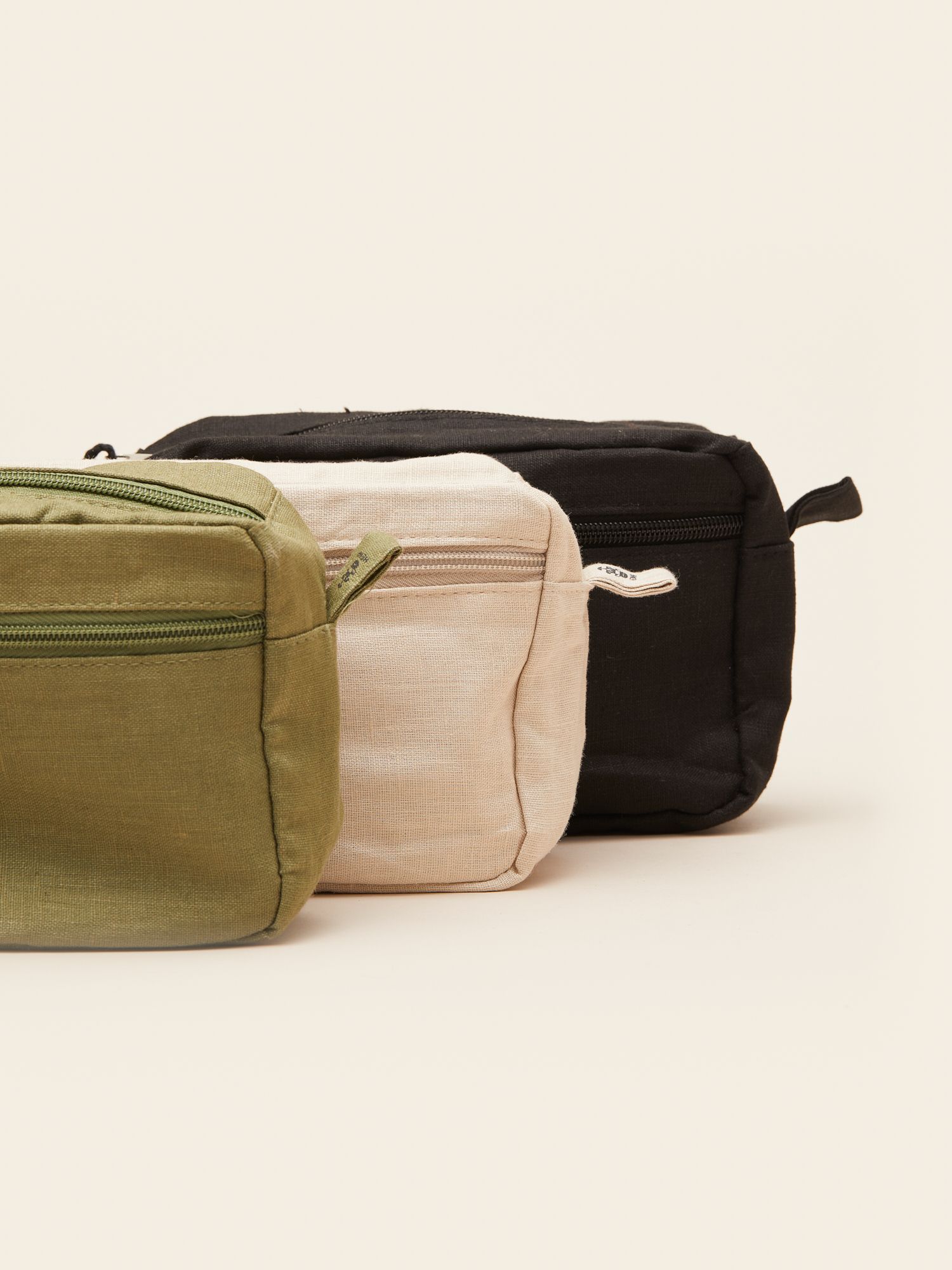 hemp_wash_bag_MERCHERY_FEBRUARI_2219197_1_819782101b.jpg
