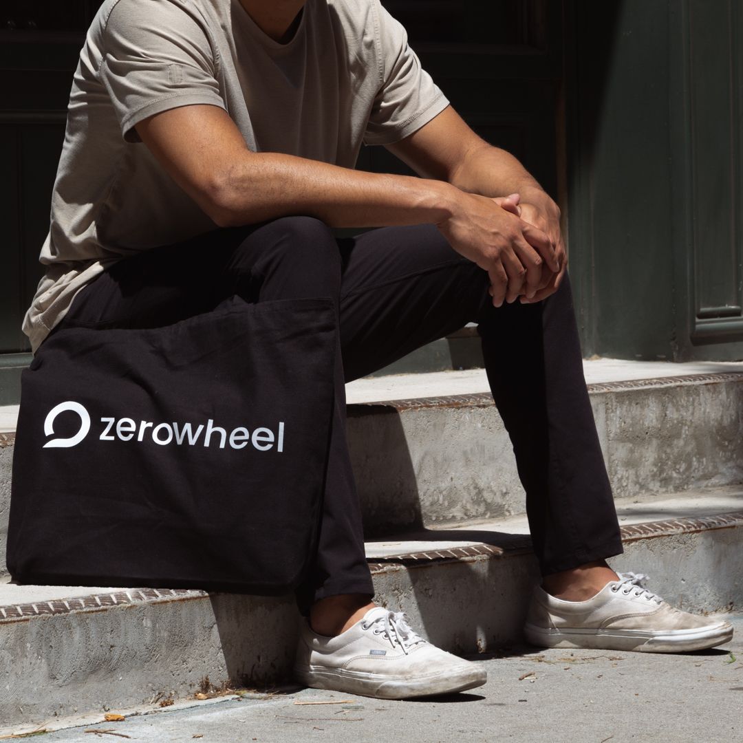 zw-tote-sit.jpg