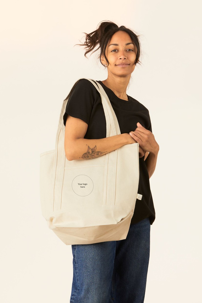 Pocket tote