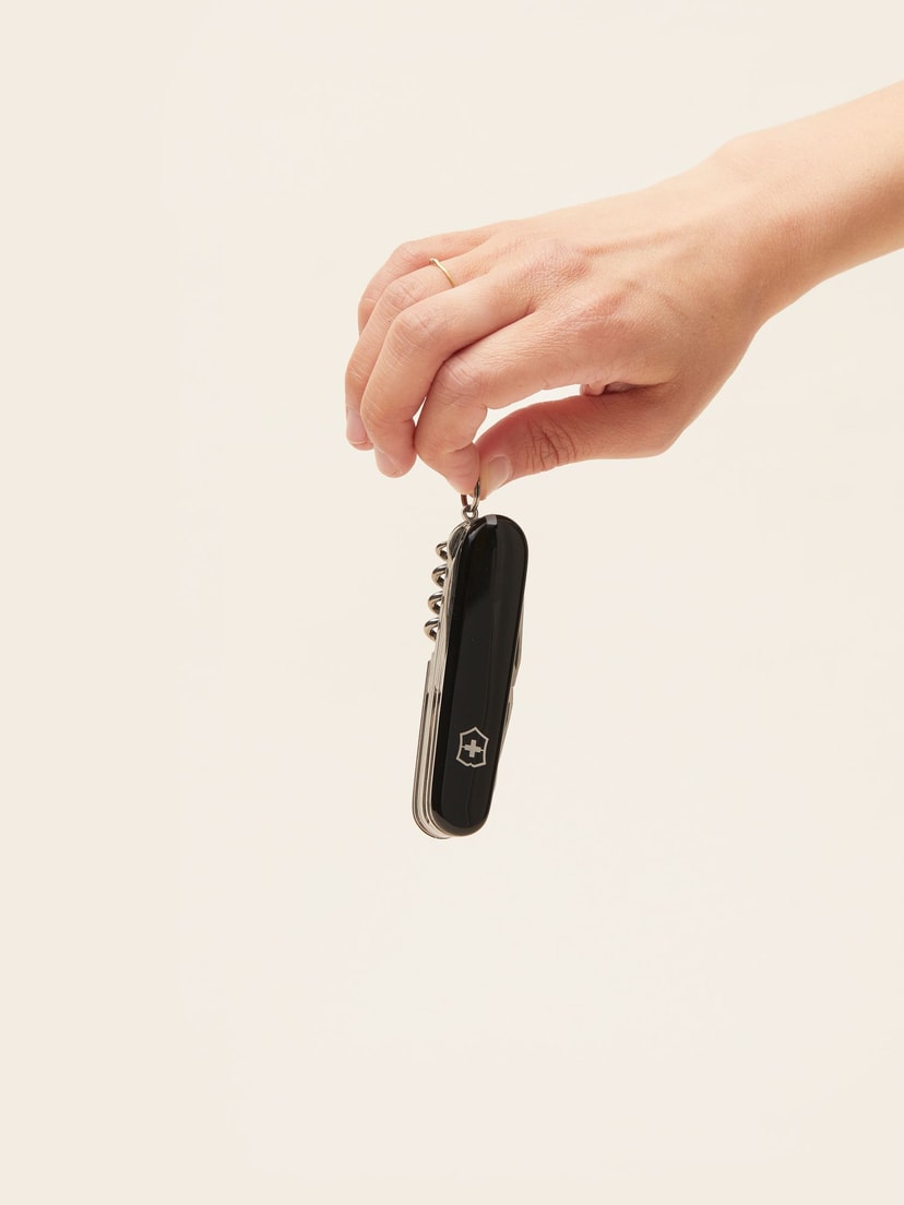 Medium pocket knife