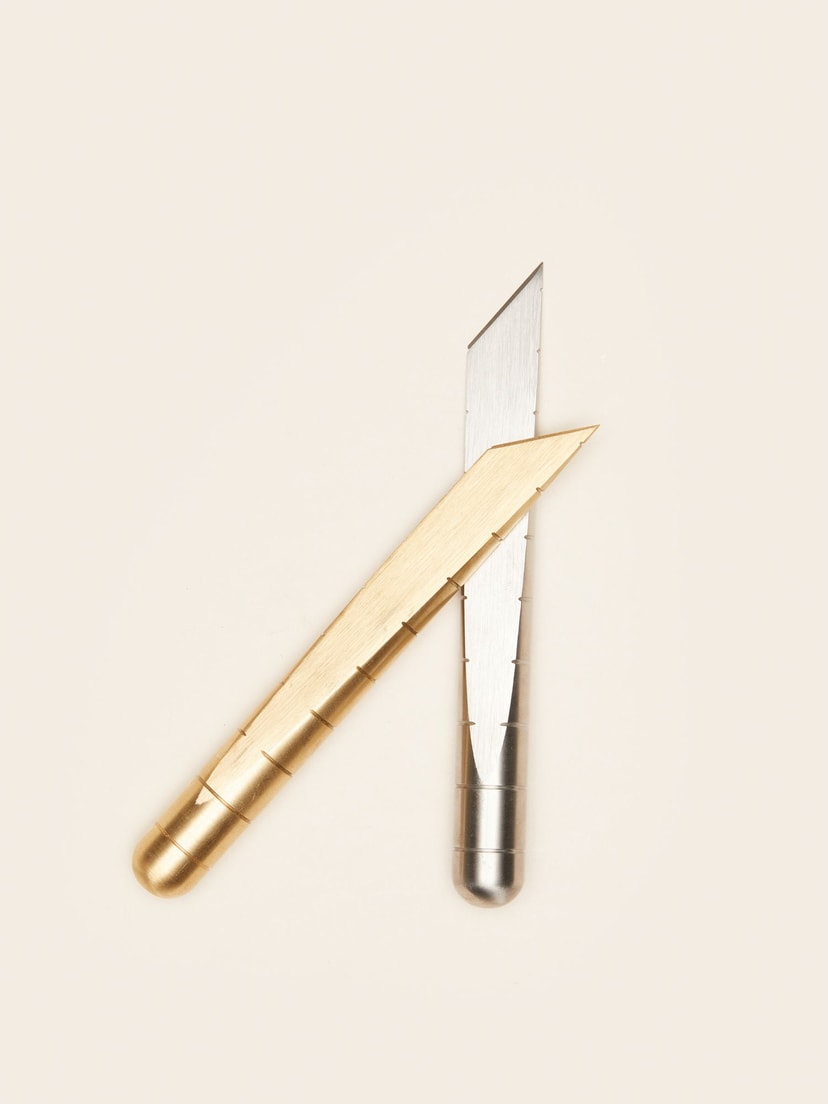 Desk knife
